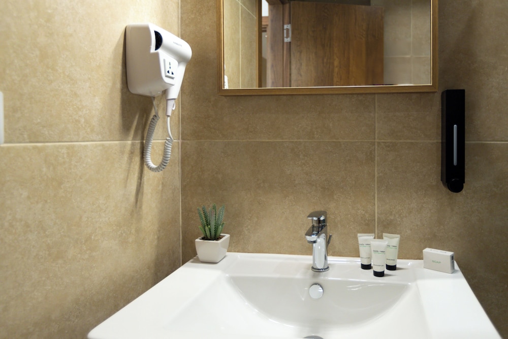 Superior Twin Room, Mountain View