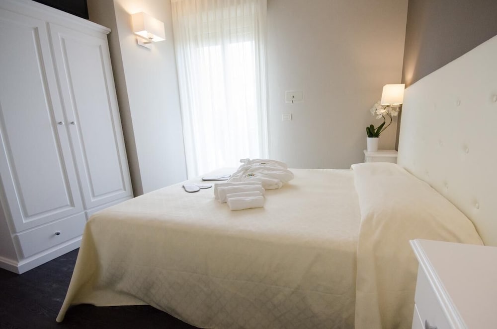 Standard Double Or Twin Room photo 1