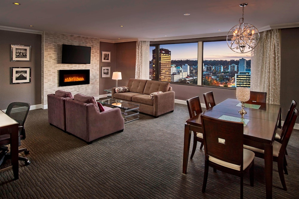Suite, 1 King Bed with Sofa bed, City View - Photo 1