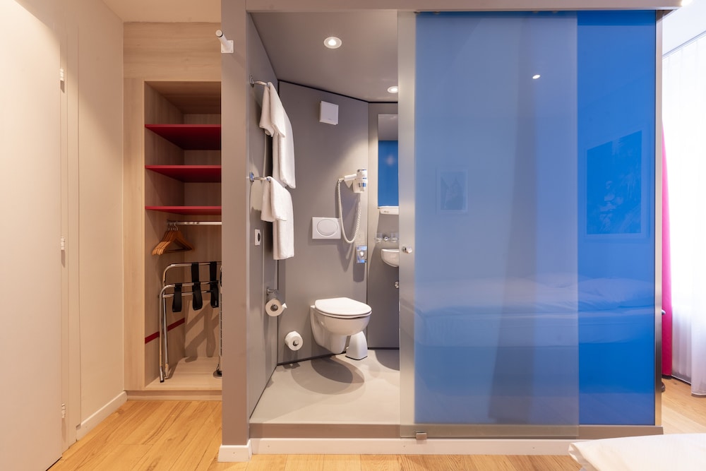 Double Room (Mini) - Photo 5