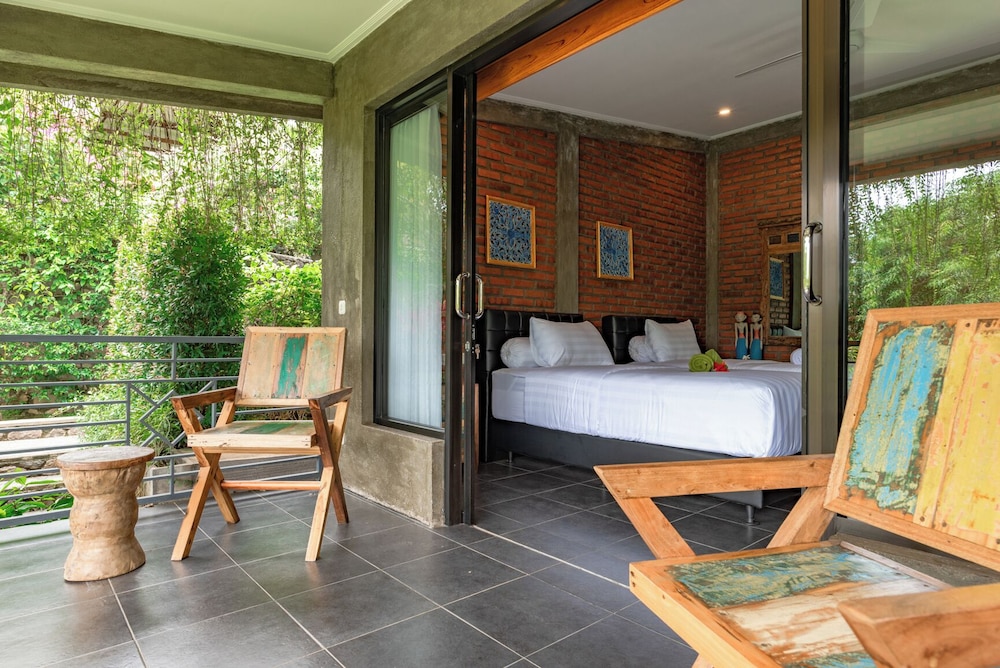 Standard Twin Room, Courtyard View