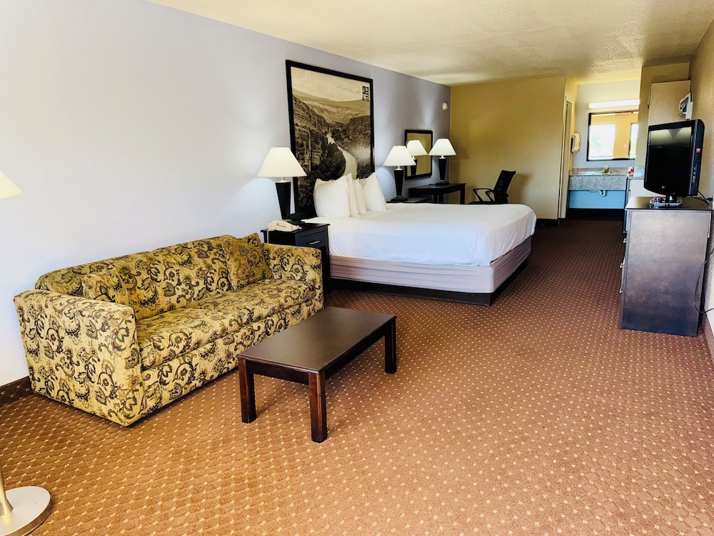 Deluxe Studio Suite, 1 King Bed, Non Smoking