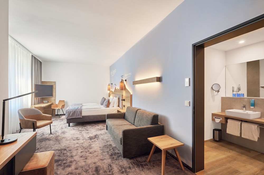 Junior Room, 1 Double Bed (Walk-in Shower;Cozy Sitting Corner)