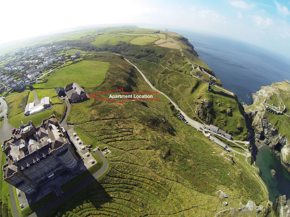 Classic Self-Catering Apartment with Sea View No 3