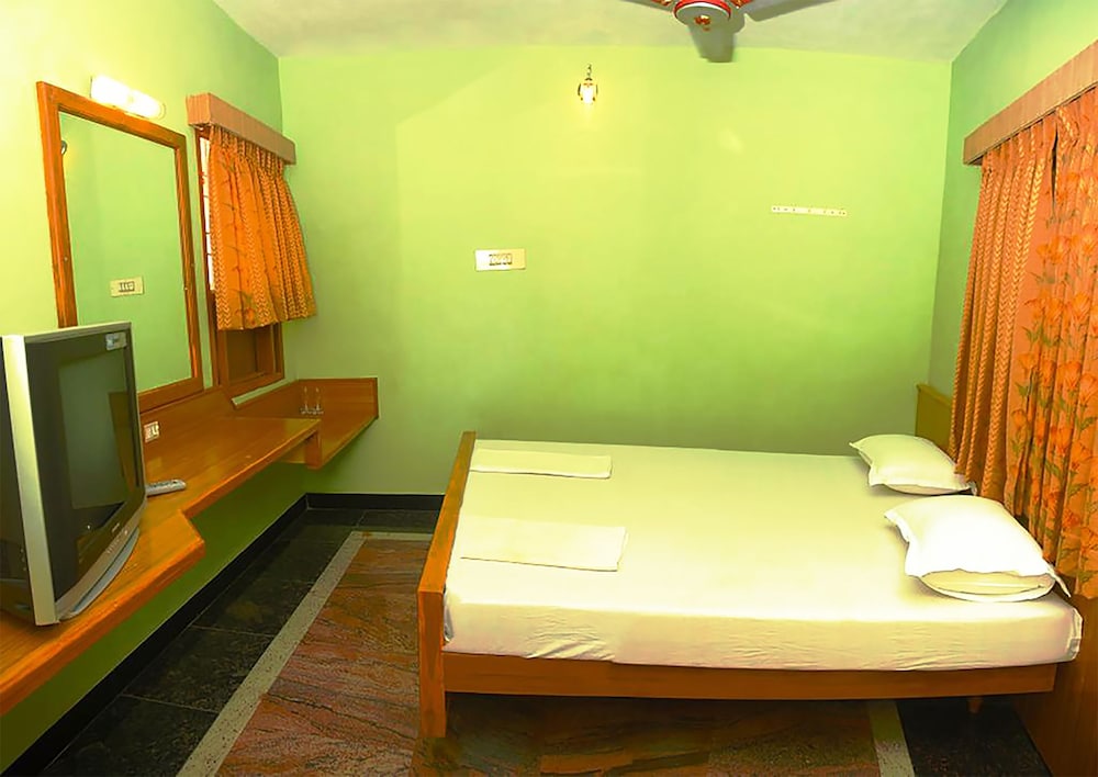 Economy Double or Twin Room (Non AC)
