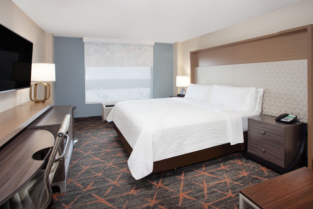Standard Room, 1 King Bed, Accessible (Communications) - Photo 3
