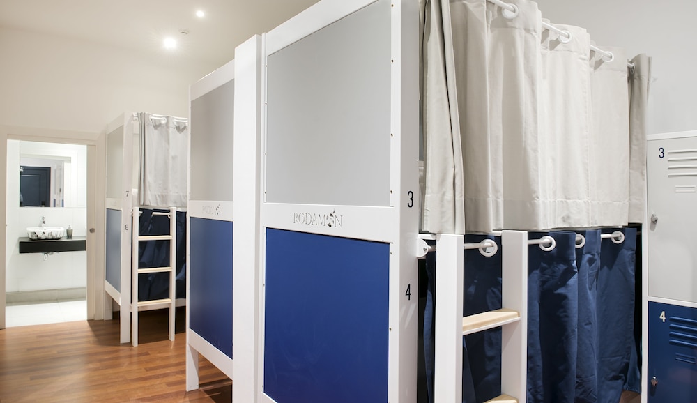 Bed in 8-Bed Female Dormitory Room with Private Bathroom