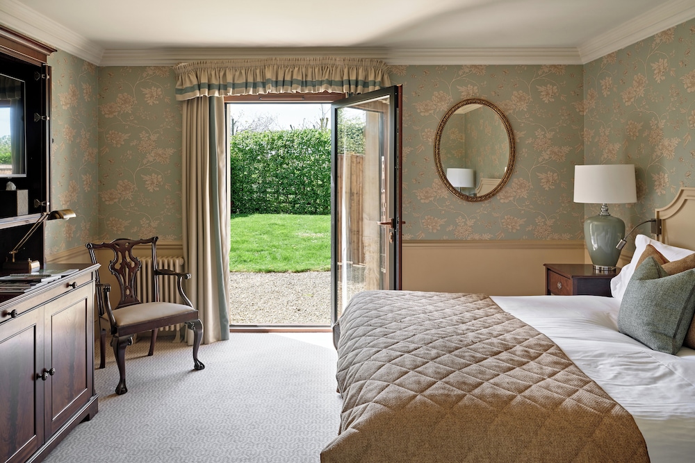 Classic Room (Private Garden)