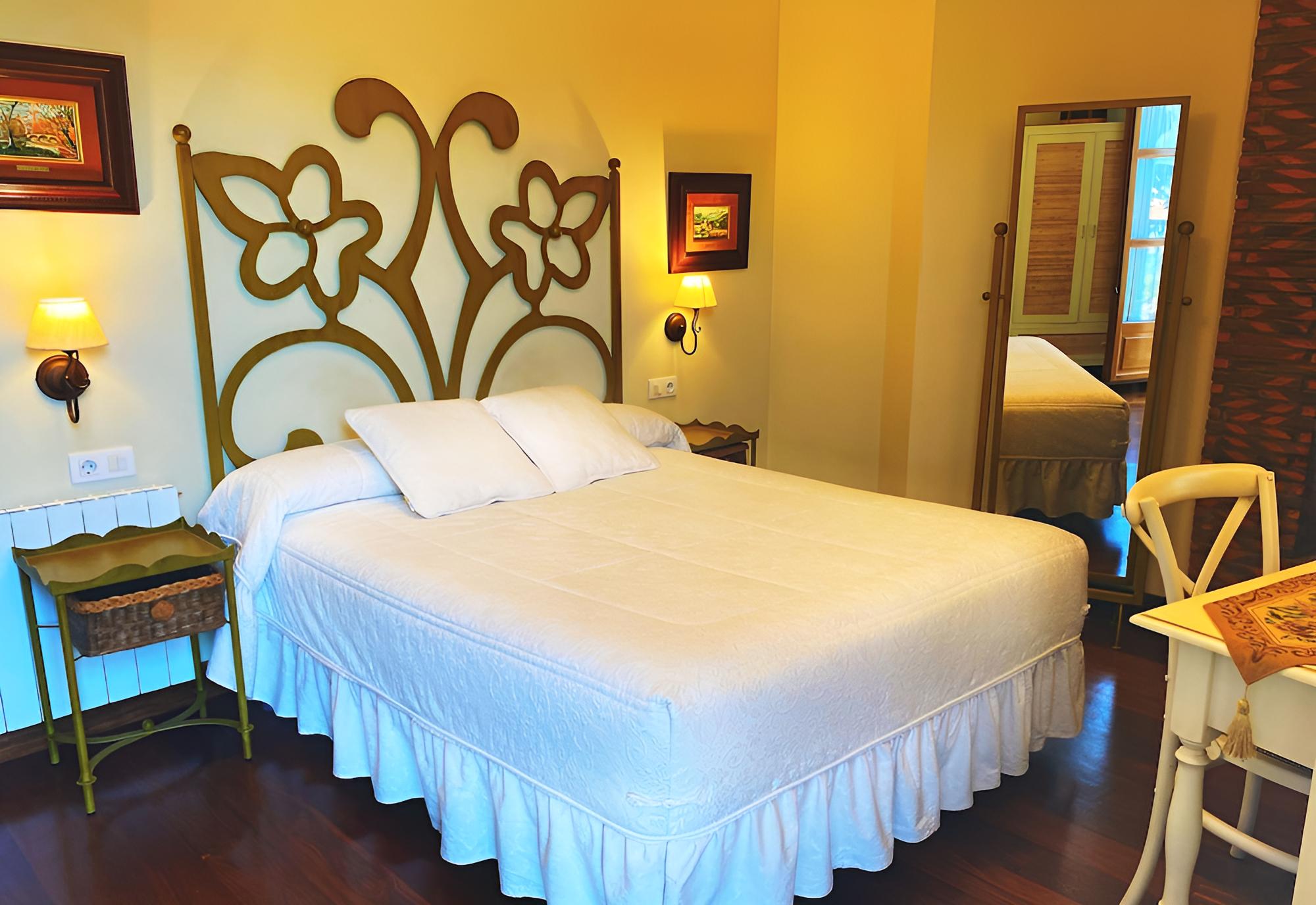 Standard Double or Twin Room photo 1