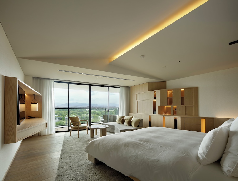 Room, 1 King Bed, Park View (Sky King)