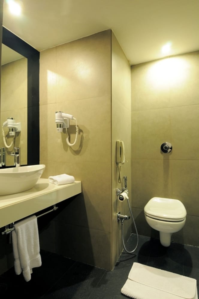 Business Suite - Photo 2