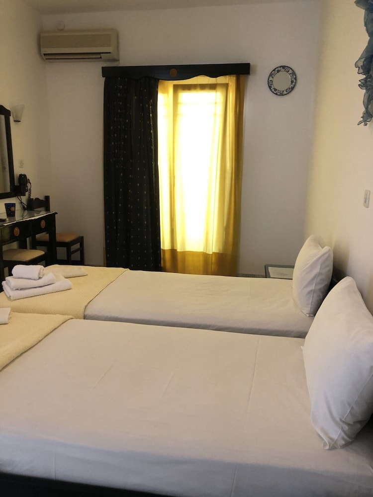 Twin Room, 2 Twin Beds photo 2