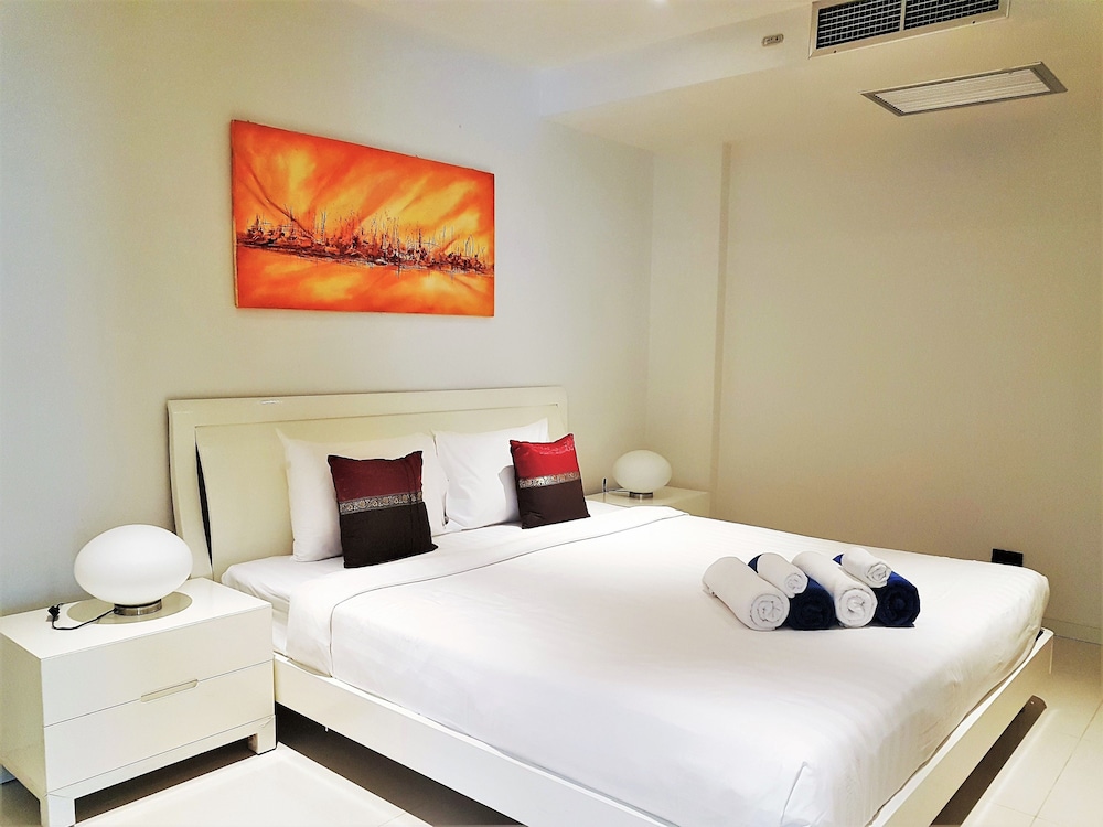 Exclusive Condo, 2 Bedrooms, Pool Access, Pool View photo 1