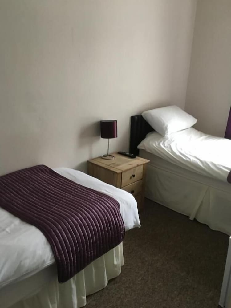 Family Quadruple Room, Ensuite photo 3