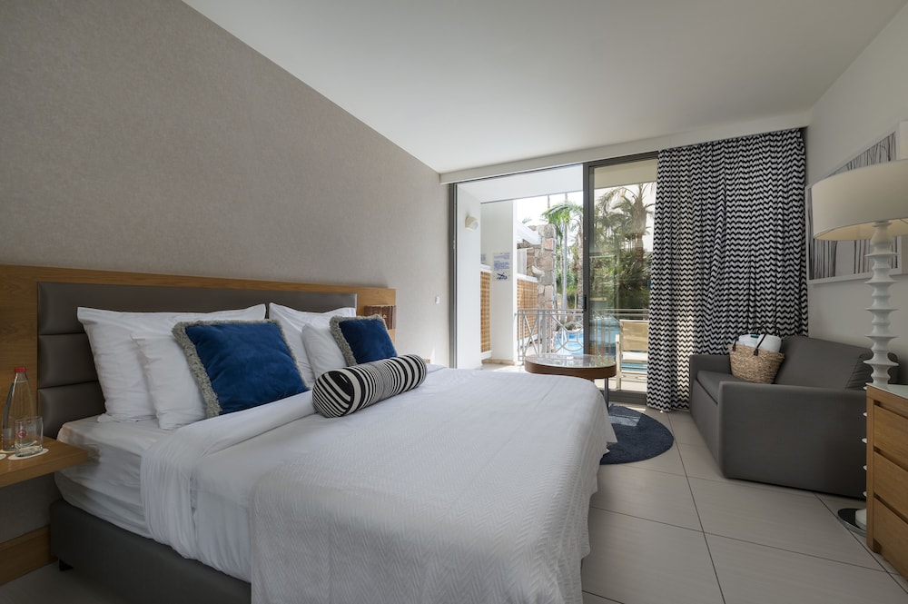 Standard Room (Water Front PV) photo 2