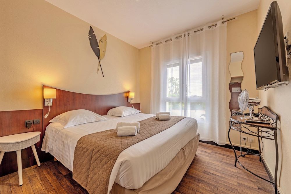 Superior Studio Suite - Photo 2