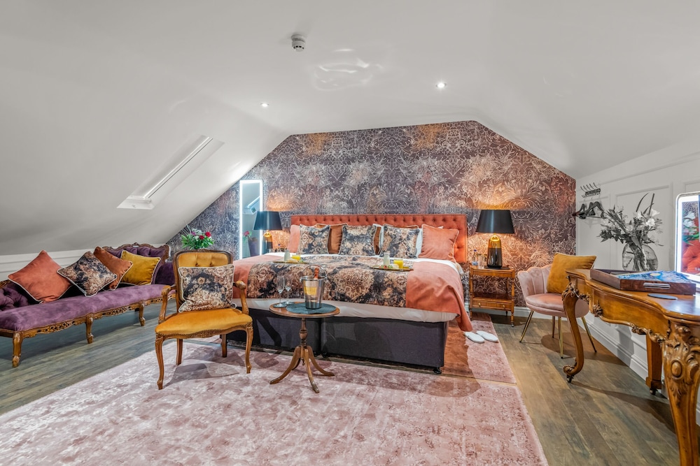 Superior Triple Room photo 2