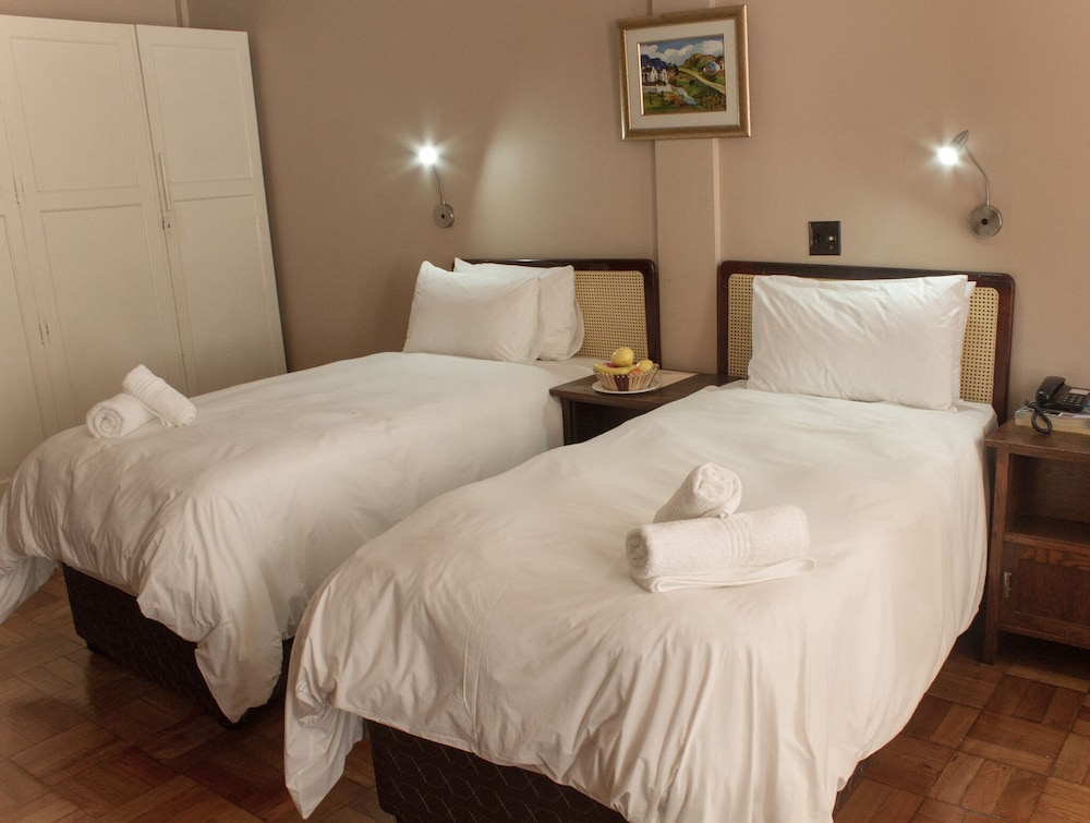 Standard Double Room, City View - Photo 3