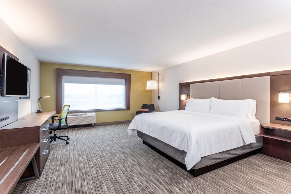 Standard Room, 1 King Bed, Accessible (Mobility, Transfer Shower)