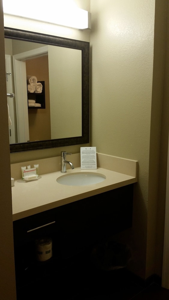 Suite, 1 Bedroom, Kitchen photo 3