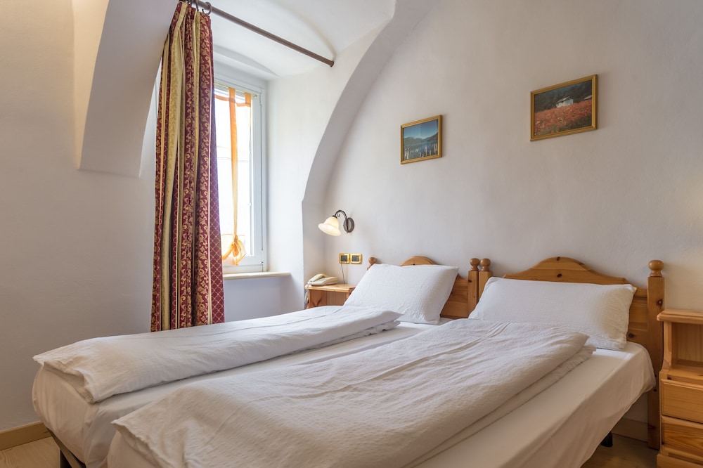 Standard Double Room - Photo 3