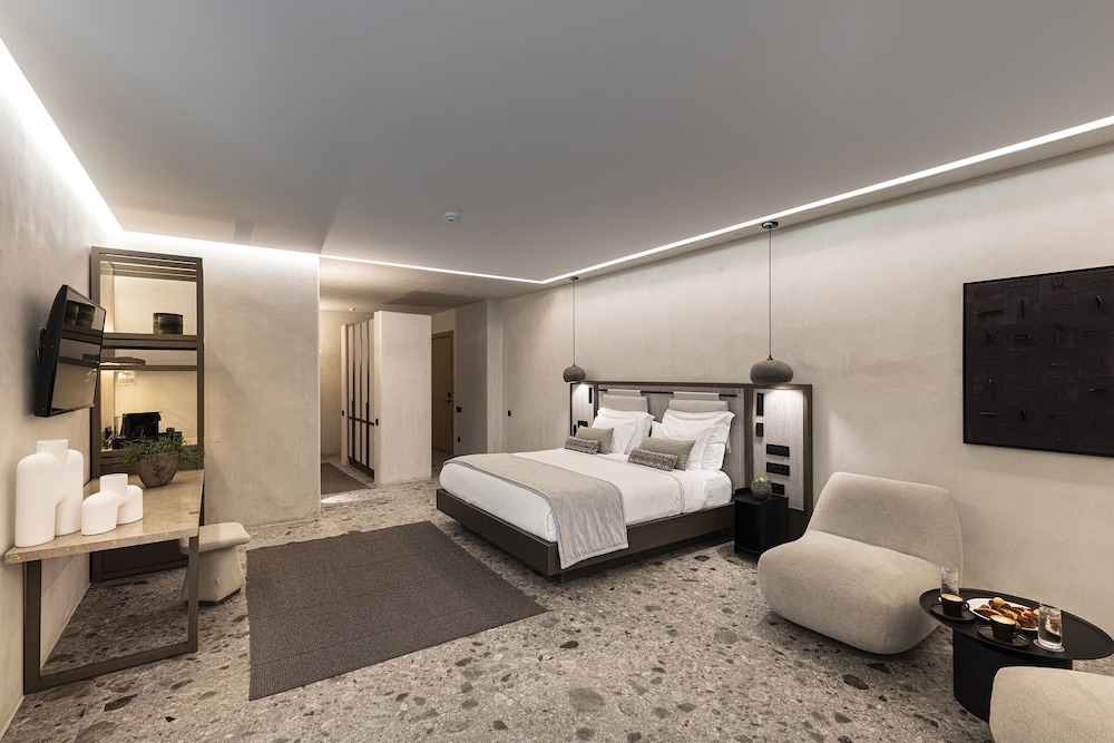 ETERNAL Suite with Supreme Pool and Sea View - Photo 8