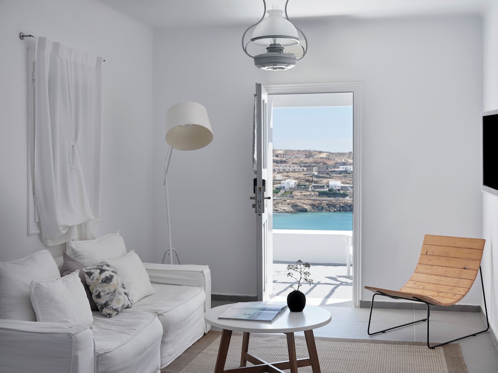 Superior Room, Sea View - Photo 1