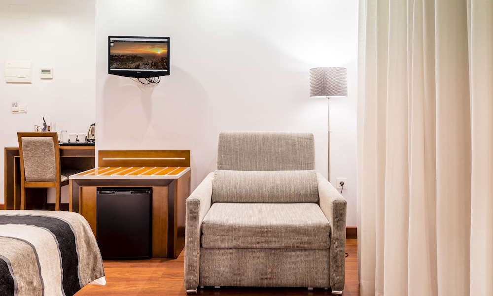 Triple Room, Balcony - Photo 6