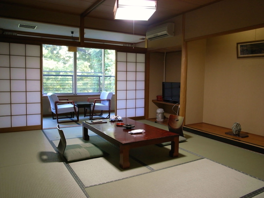 Japanese Style Room with Private Bathroom photo 1