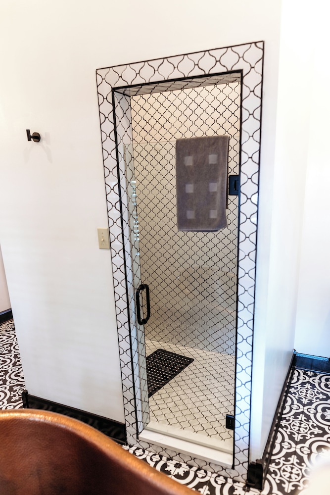 Suite 21 photo 2