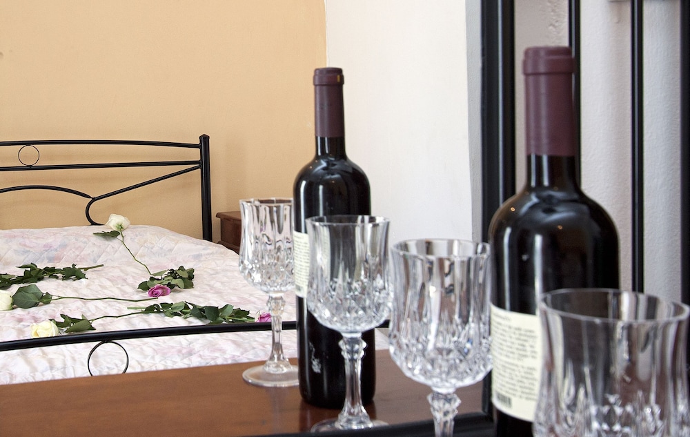 Standard Room - Photo 1