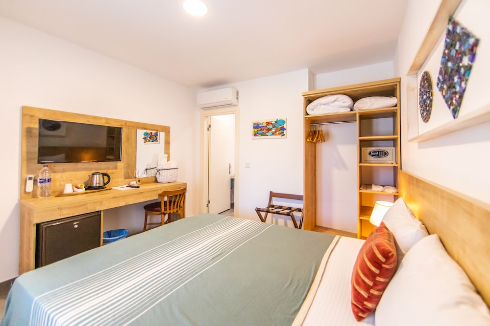 Economy Double Room, 1 Queen Bed photo 1