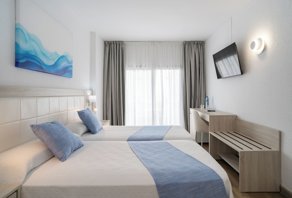 Superior Double Room, Terrace, Pool View (3 adults, 2 children)
