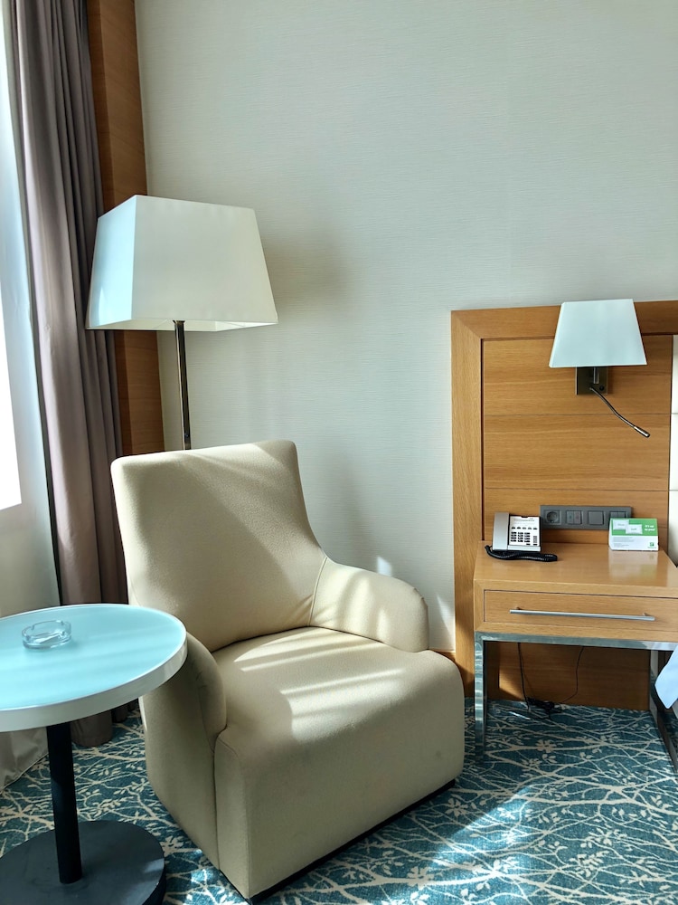 Standard Room, 2 Twin Beds, Sea View photo 3