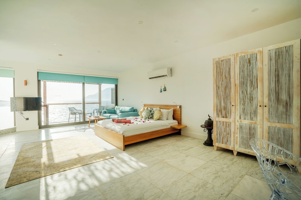 Luxury Room, Jetted Tub, Sea View