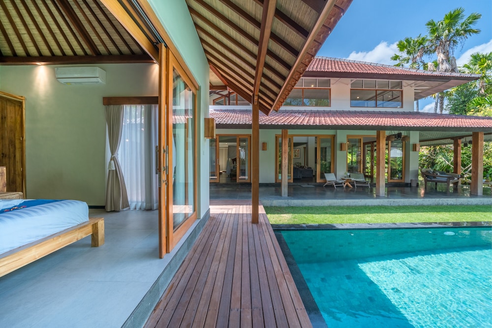 Family Villa, 4 Bedrooms, Pool View - Photo 21