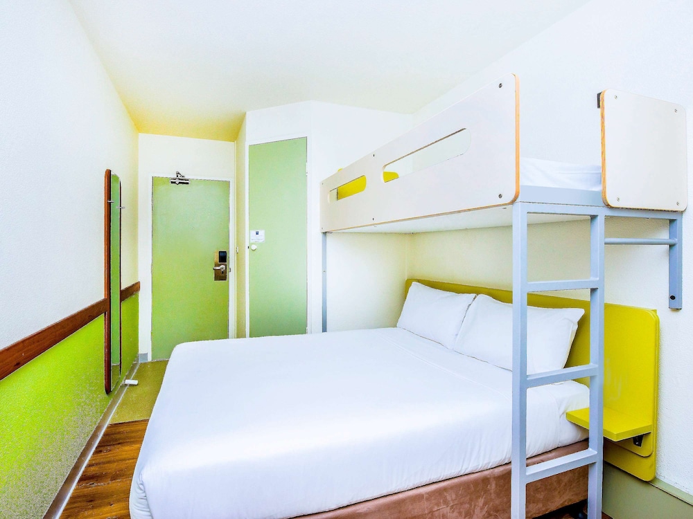 Standard Room, Multiple Beds photo 1