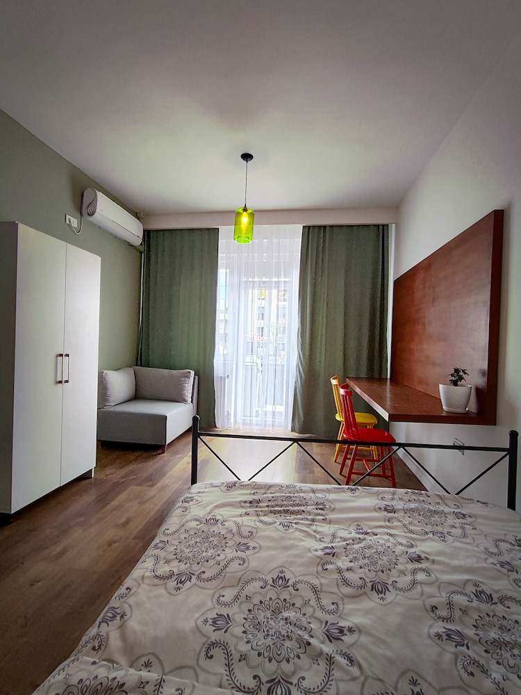 Classic Twin Room, Non Smoking, City View photo 1