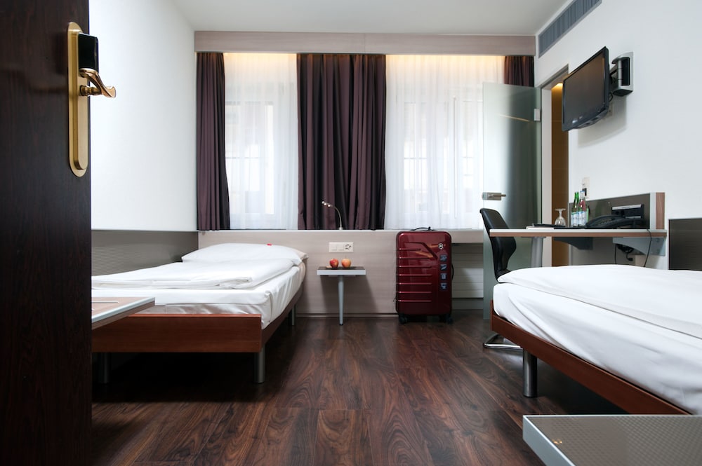 Standard Room, 2 Twin Beds - Photo 3