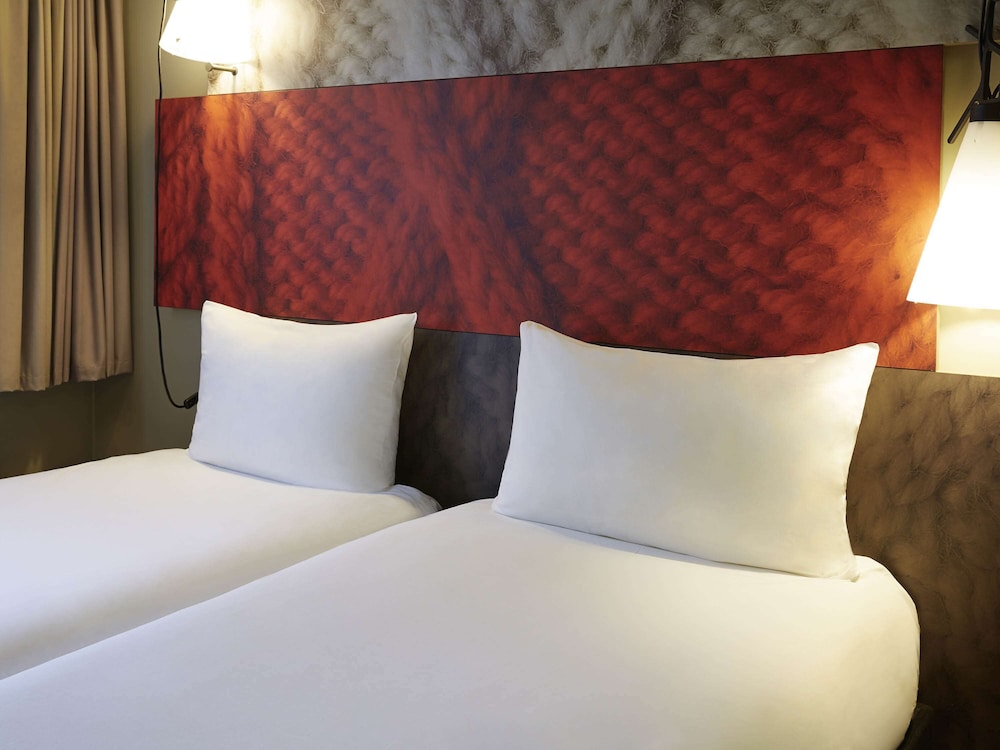 Standard Room, 2 Twin Beds thumbnail 6