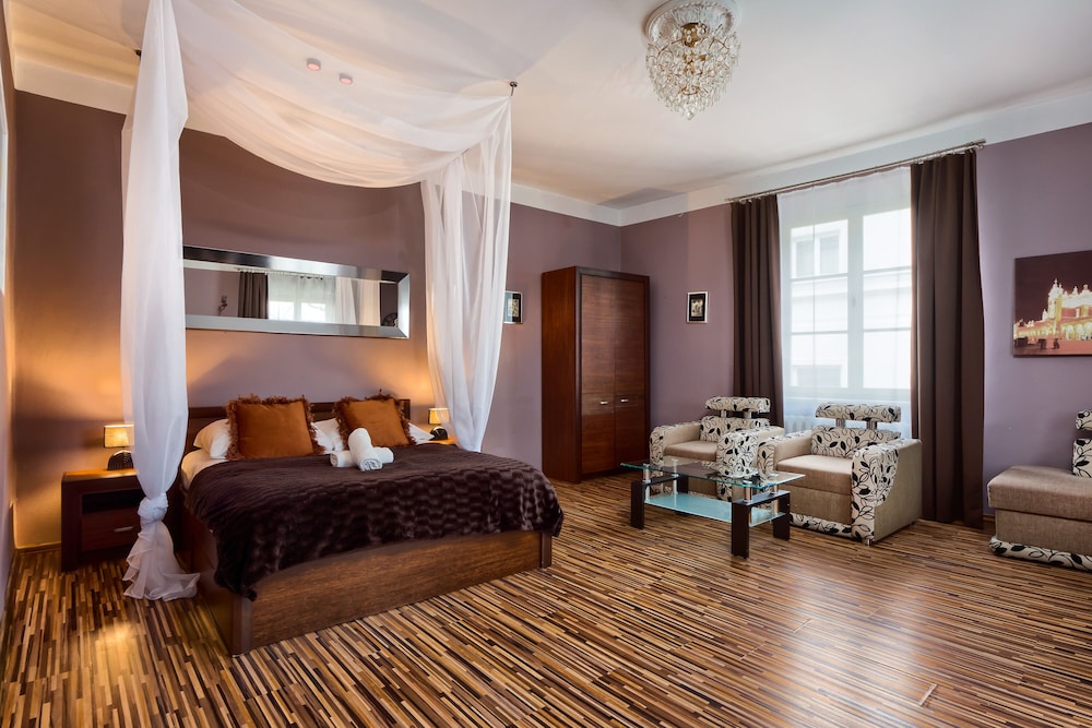 Deluxe Apartment (8)