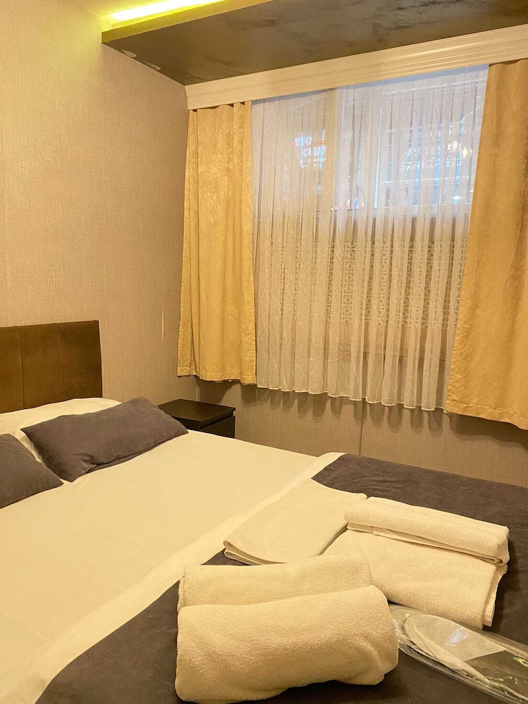 Economy Apartment photo 3
