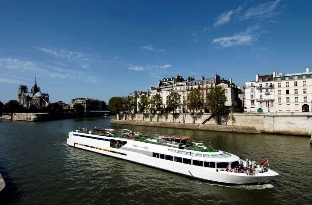 Suite Jacuzzi With Diner And River Cruise On The Seine Included photo 3