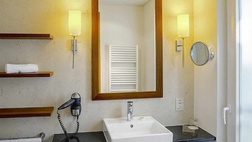 Economy Double Room Single Use photo 3