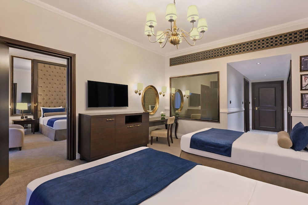 Superior Room - Private Beach, Infinity Pool, Lazy River & Kids Club Access