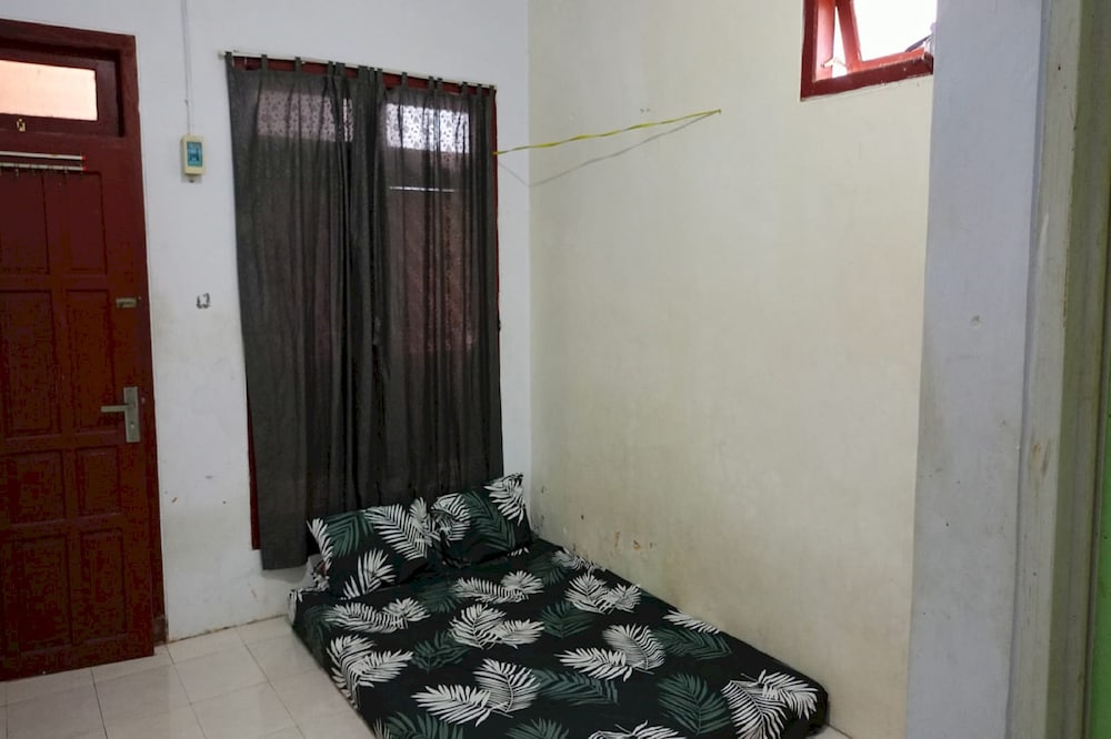 Economy Double Room photo 1