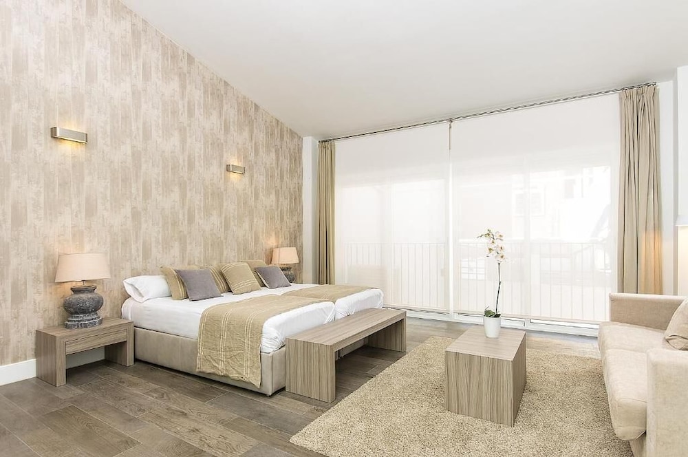 Superior Apartment