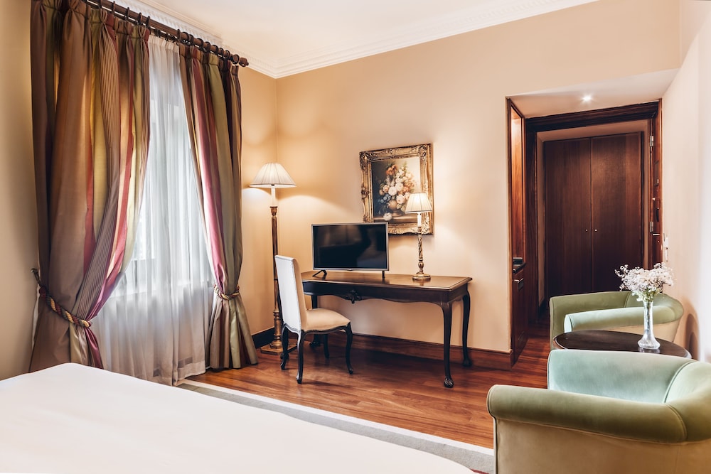 Deluxe Room (Convent) - Photo 3
