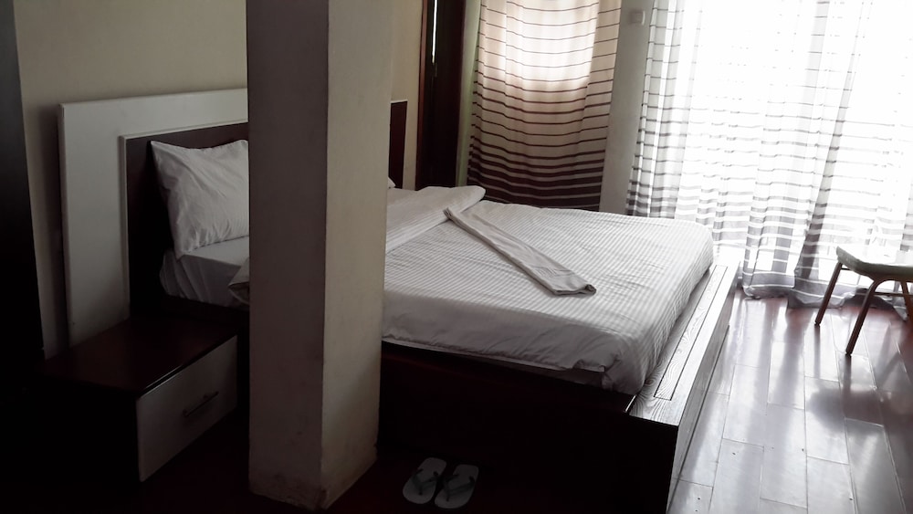 Single Room, City View