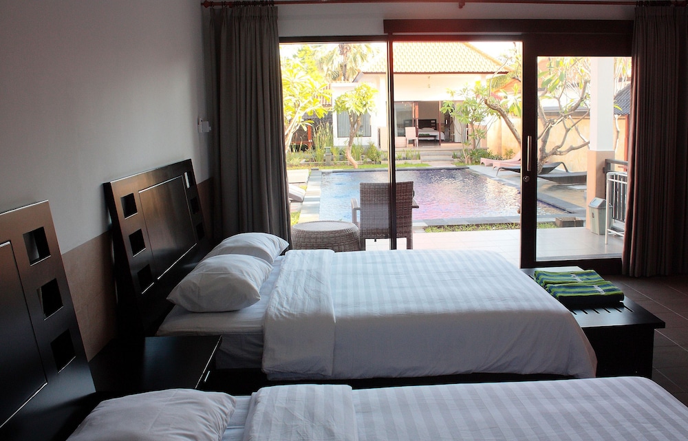 Deluxe Twin Room, Pool View, Garden Area photo 2